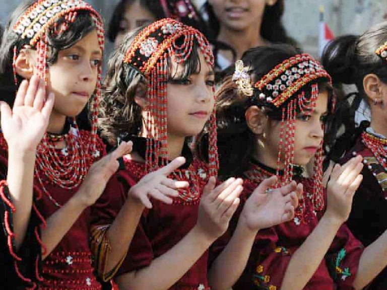 ثقافة اليمن الأزياء والمنسوجات والحلي