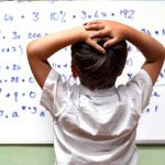 الخوف من الرياضيات عند الأطفال لا يؤثر على نتائج الامتحانات فقط